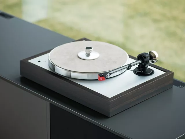 Pro-Ject The Classic (2M-Silver) w cenie 2999 zł.w salonie Q21