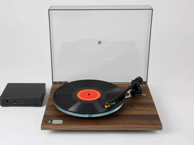 Rega Planar 3 50th Anniversary zrecenzowana w Magazyn Audio!